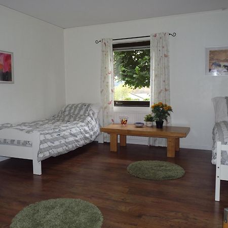 Ekhult Apartments - Ground Floor - Garden And Lake View Ulricehamn Exterior foto